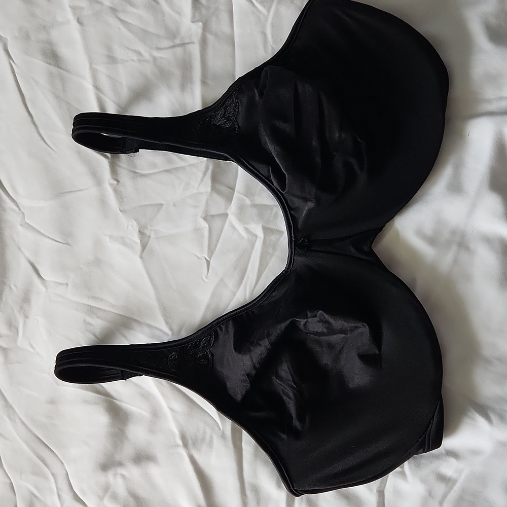 Bali bra, size 36dd, black, new.